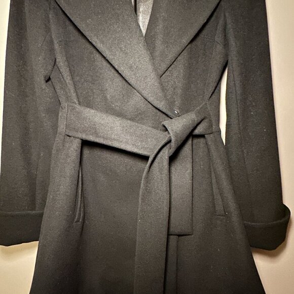 Women's 6 Trina Turk Black Wrap Peacoat with attached Belted Straps - Picture 4 of 15